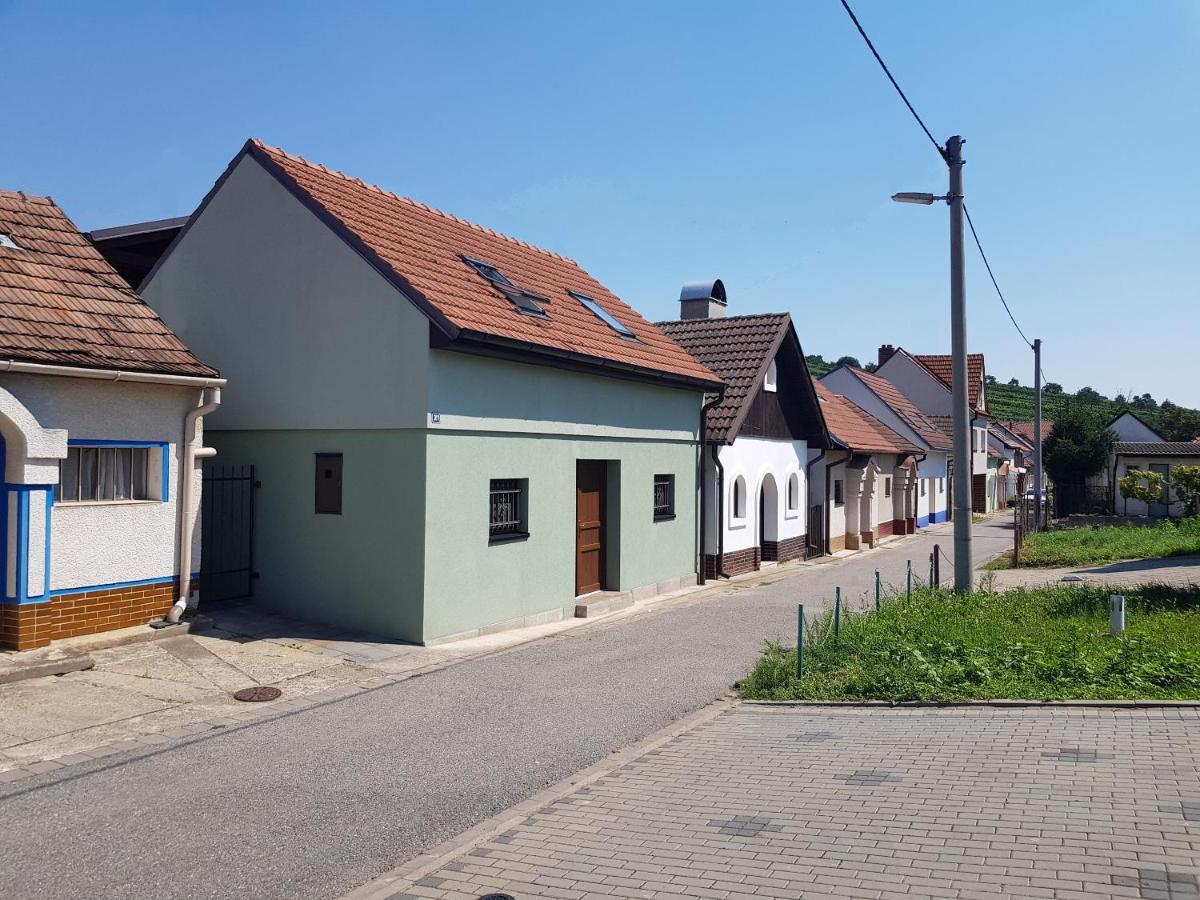Sklep U Cejku Villa Mutěnice Exteriör bild